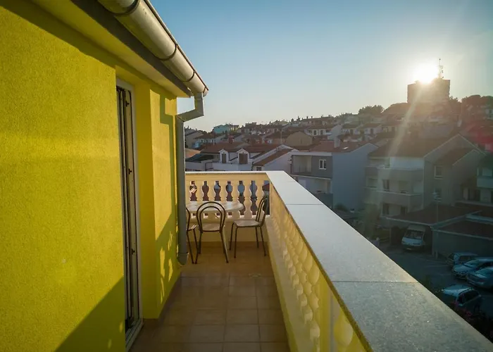 Jela With A Big Balcony Apartamento